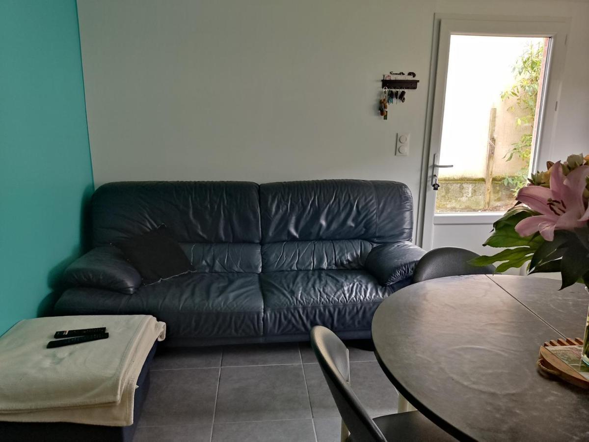 maisonnette cosy bien située Dol-de-Bretagne Extérieur photo
